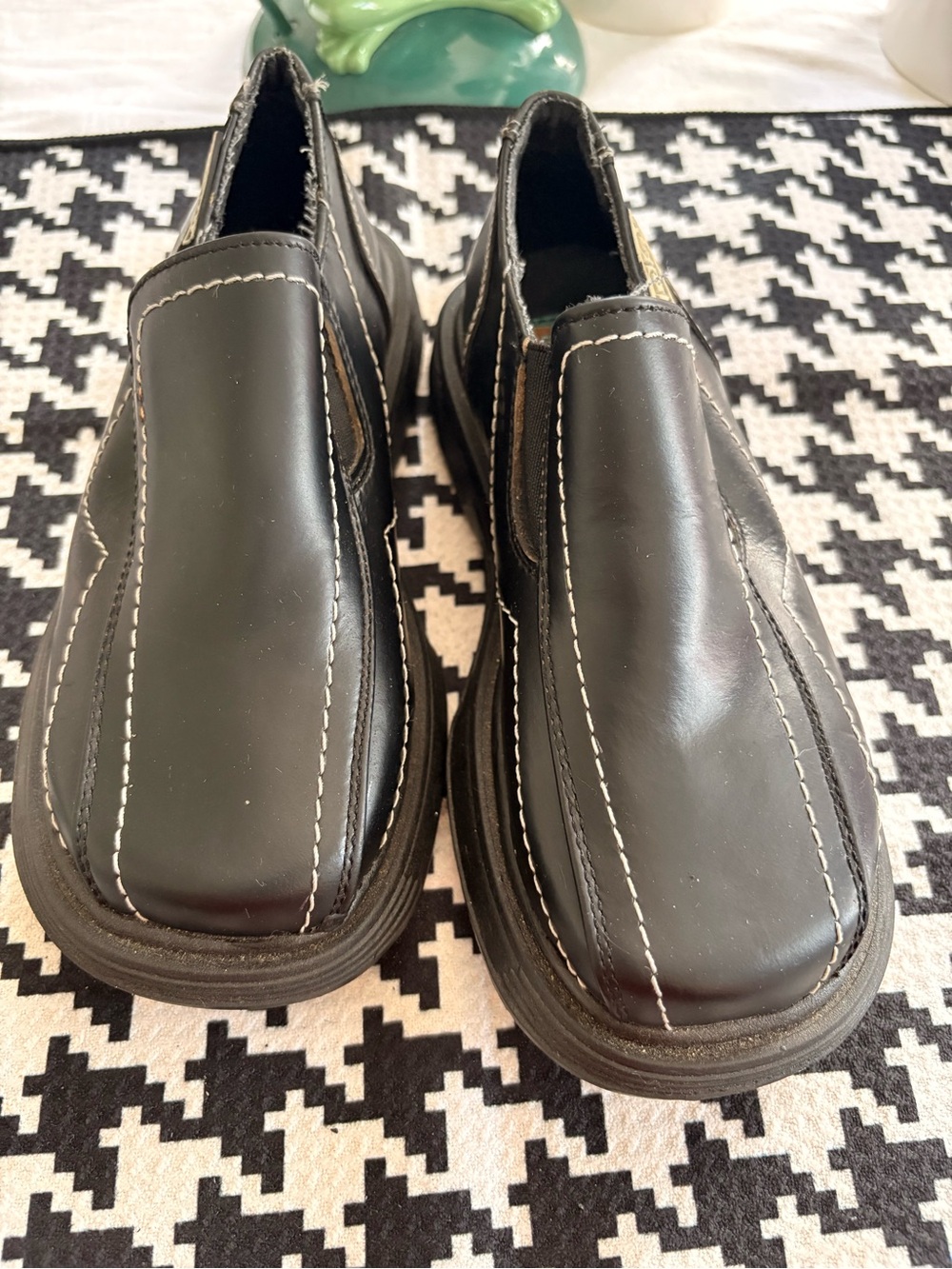 Converse Black Slip-On Women's Loafers with White Stitching